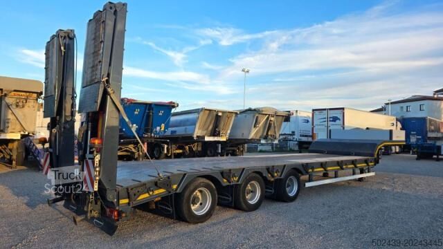 Semitrailer SR329 CNN600