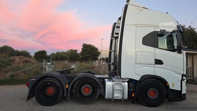 Véhicule tracteur Iveco S-WAY 570