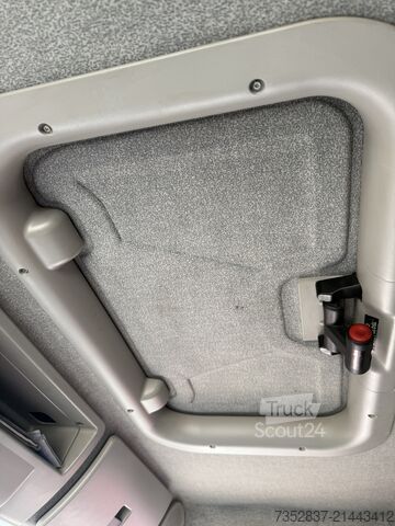 Autocarro con cassone Iveco EuroCargo ML