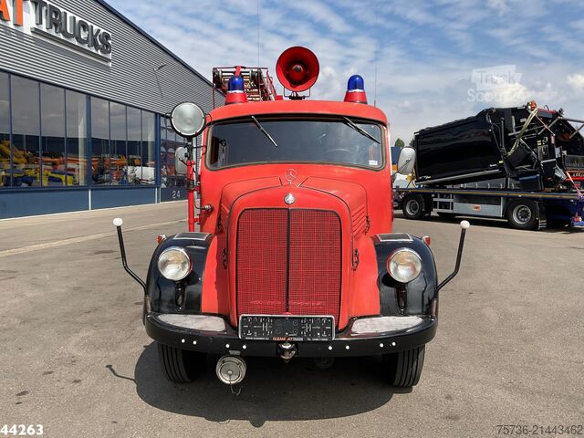 Gasilsko vozilo Mercedes-Benz LF 311 Oldtimer Feuerwehrfahrzeug Just 35.940 km!