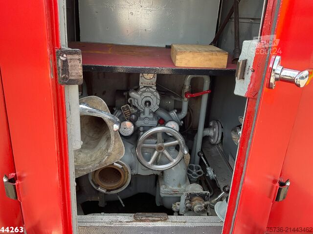 Gasilsko vozilo Mercedes-Benz LF 311 Oldtimer Feuerwehrfahrzeug Just 35.940 km!