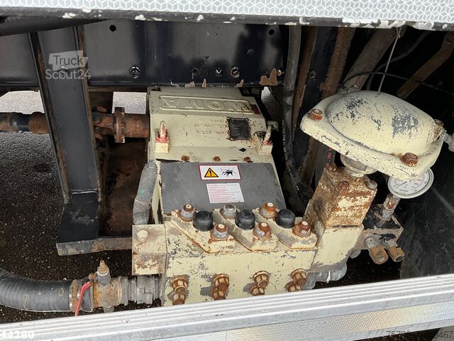 Suction vehicle Volvo FM 400 8x4 Manual Wicom Combi