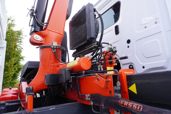Platforma z dźwigiem Mercedes-Benz Antos 2540 / Flatbed 15 EPAL/ Fassi F165