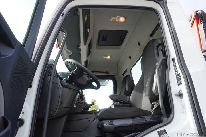 Platforma z dźwigiem Mercedes-Benz Antos 2540 / Flatbed 15 EPAL/ Fassi F165