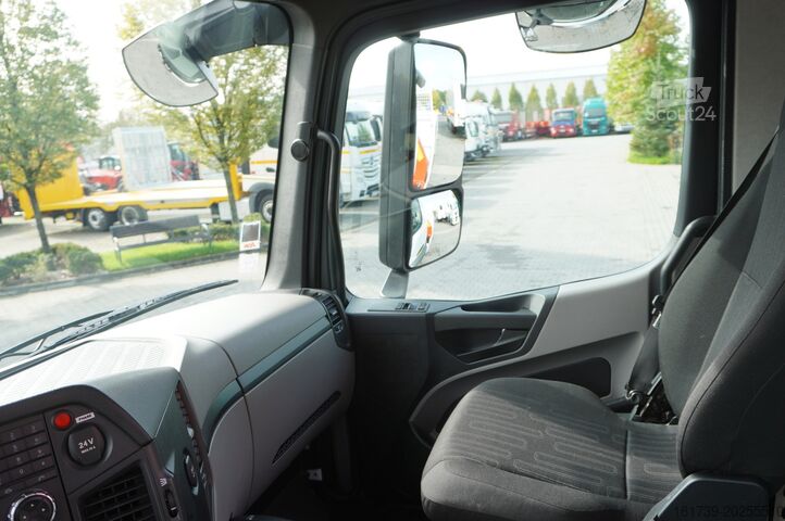 Platforma z dźwigiem Mercedes-Benz Antos 2540 / Flatbed 15 EPAL/ Fassi F165