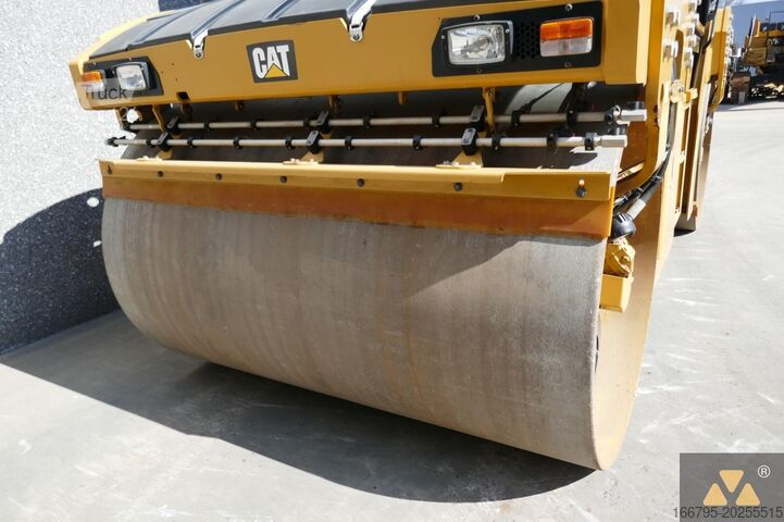 Role tandem Caterpillar CB13