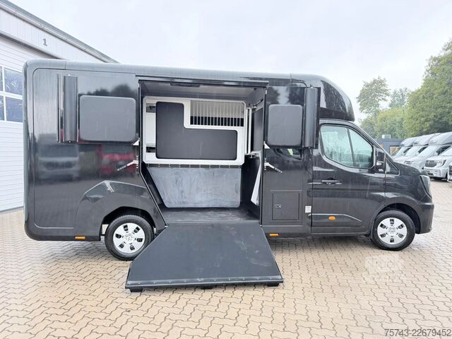 Prevoznik živine RENAULT Master STX 5 Sitzer Haras ex. Lang Automatik