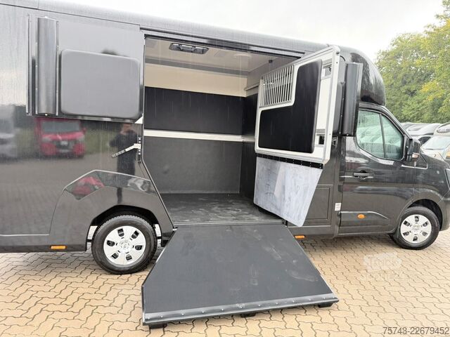 Prevoznik živine RENAULT Master STX 5 Sitzer Haras ex. Lang Automatik