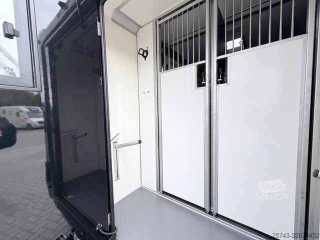 Prevoznik živine RENAULT Master STX 5 Sitzer Haras ex. Lang Automatik