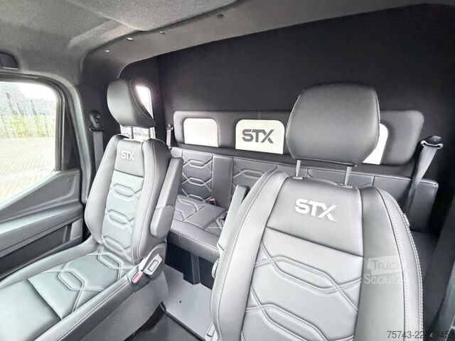 Prevoznik živine RENAULT Master STX 5 Sitzer Haras ex. Lang Automatik