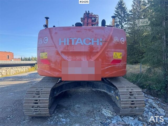 ķēžu ekskavators Hitachi ZX225 Excavator with Tilt and 2 Buckets