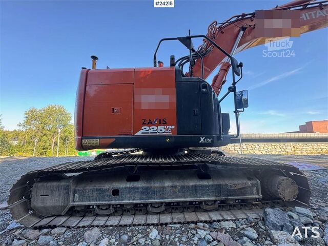 ķēžu ekskavators Hitachi ZX225 Excavator with Tilt and 2 Buckets