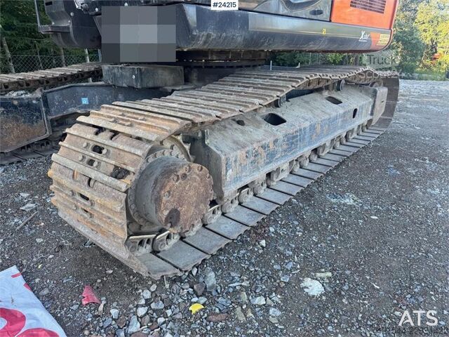 Goseniški bager Hitachi ZX225 Excavator with Tilt and 2 Buckets
