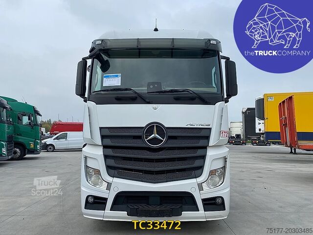 معيار SZM Mercedes-Benz Actros 1945