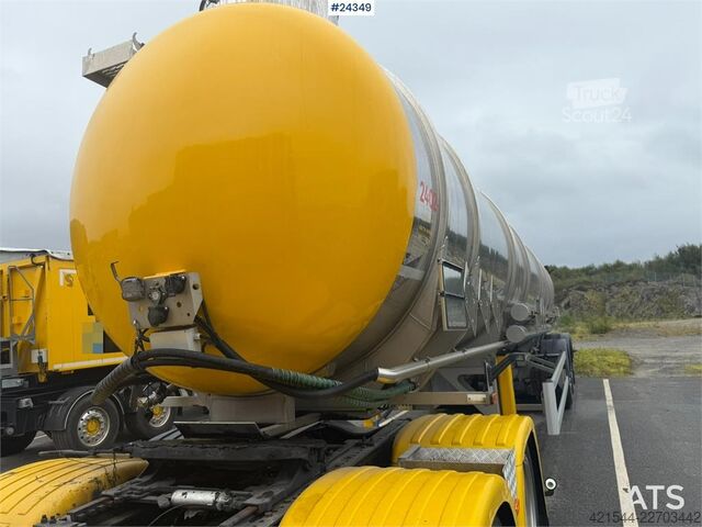   Vmtarm 3 akslet Tank Semi with 3 Compartments
