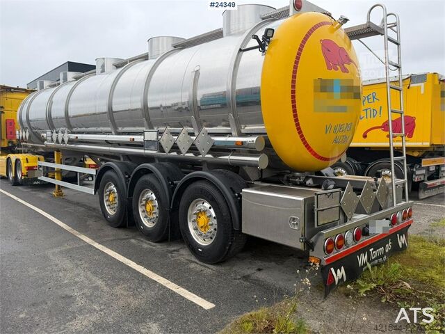   Vmtarm 3 akslet Tank Semi with 3 Compartments