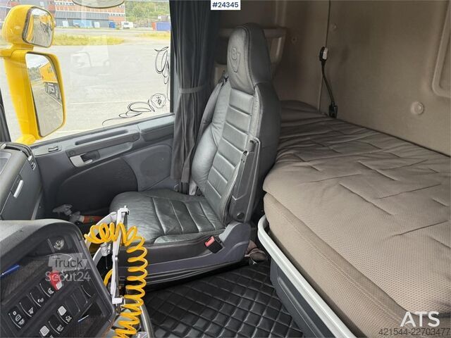 Štandard-SZM Scania R580 6X2 truck with hydraulics