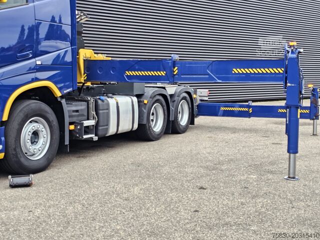Padrão-SZM Volvo FH 540 6x4 / HIAB 85 t/m CRANE / KRAN