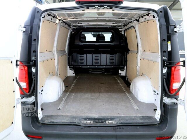 Anpassad skåpbil Mercedes-Benz Vito116CDI KA lang,Automatik,Klima,Tempomat