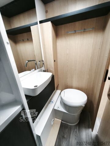 Polintegriran avtodom Sunlight A68