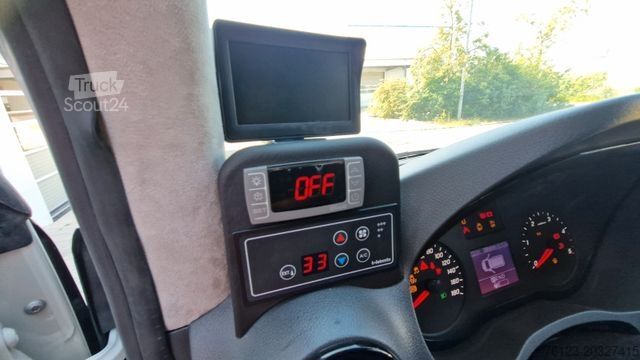 Kaupunkibussi MERCEDES-BENZ Heckniederflur Sprinter 517 / 4 er Bestuhlung