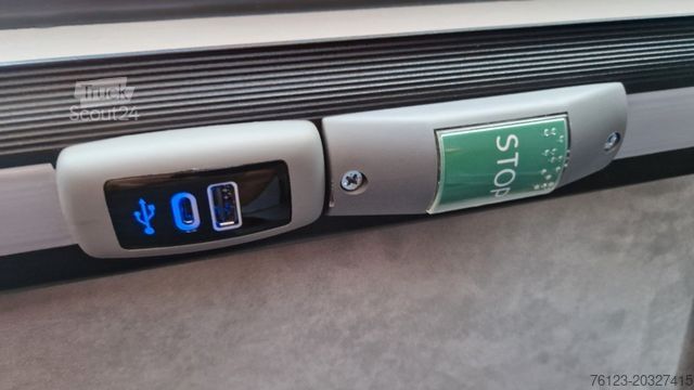 Mestský autobus MERCEDES-BENZ Heckniederflur Sprinter 517 / 4 er Bestuhlung