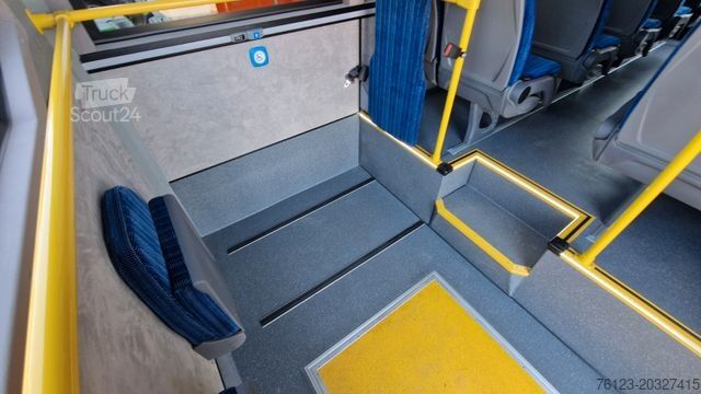 Mestský autobus MERCEDES-BENZ Heckniederflur Sprinter 517 / 4 er Bestuhlung