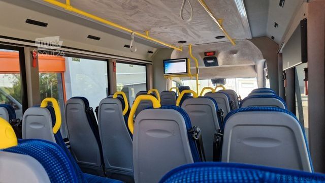 Mestský autobus MERCEDES-BENZ Heckniederflur Sprinter 517 / 4 er Bestuhlung