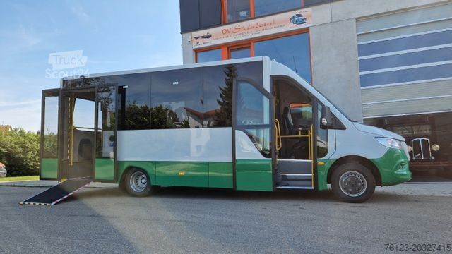 Kaupunkibussi MERCEDES-BENZ Heckniederflur Sprinter 517 / 4 er Bestuhlung