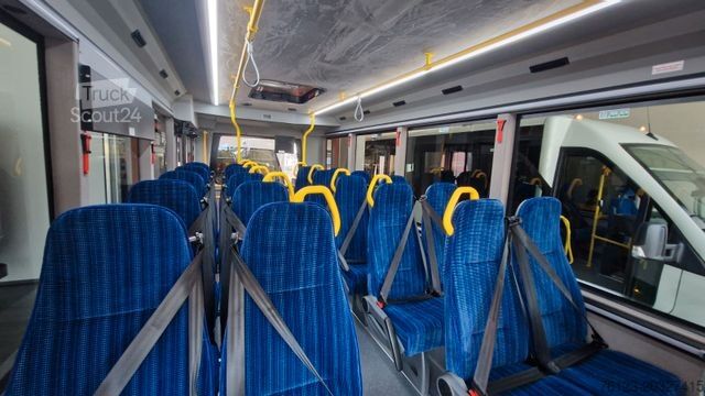 Mestský autobus MERCEDES-BENZ Heckniederflur Sprinter 517 / 4 er Bestuhlung