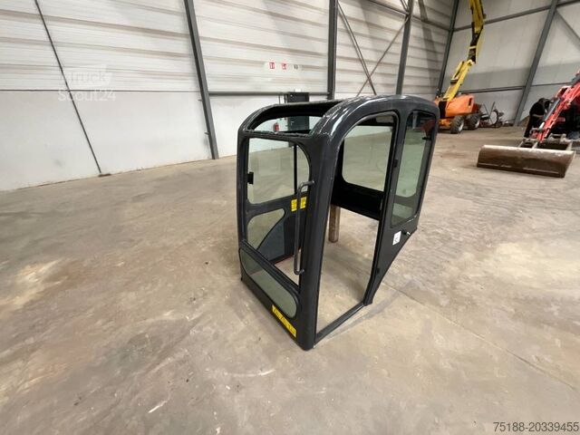 Внутренняя часть Bobcat E 16