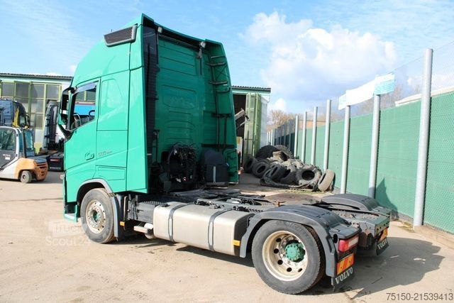Ciągnik siodłowy typu volume VOLVO FH 500 4x2 LL GlobeXL RETARDER 2 x Tank Nr.: 110