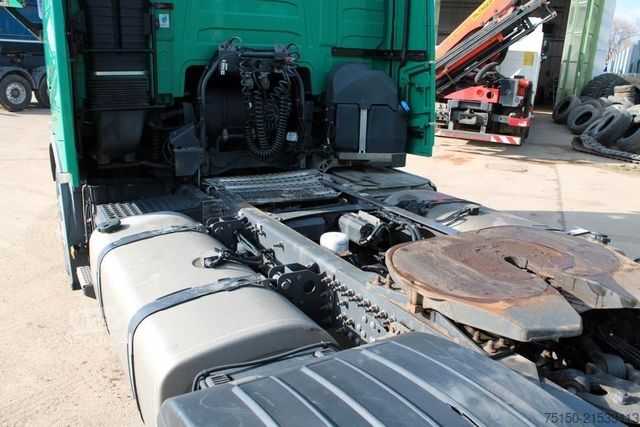 Ciągnik siodłowy typu volume VOLVO FH 500 4x2 LL GlobeXL RETARDER 2 x Tank Nr.: 110