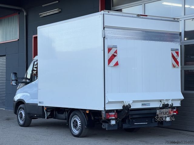 Furgon skrzyniowy IVECO Daily 35S12 3,1m Koffer LBW BÄR Kamera 3-Sitz