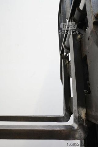 Stivuitor cu catarg retractabil Linde R 16 113