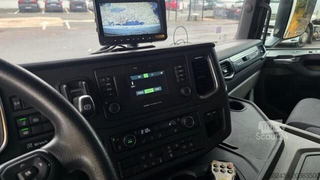 Refrigerated truck Scania P 320
