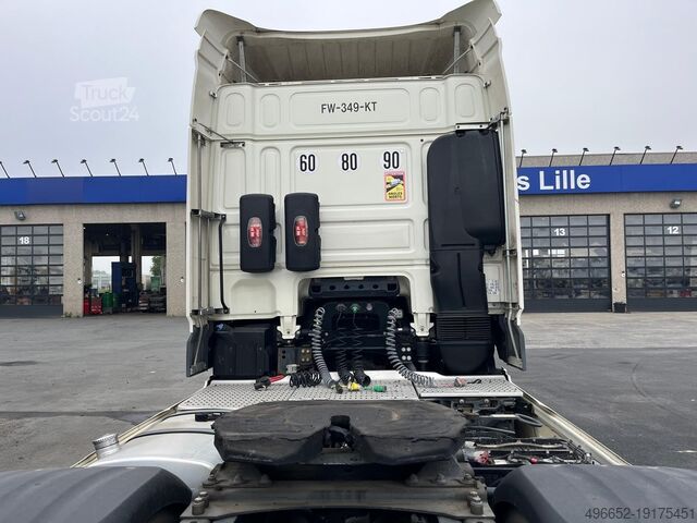 Standart traktör DAF XF 480