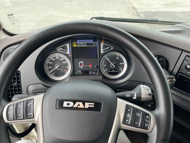 Standart traktör DAF XF 480