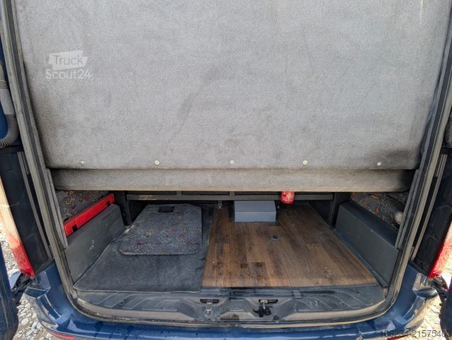 Автобус MERCEDES-BENZ Sprinter 519