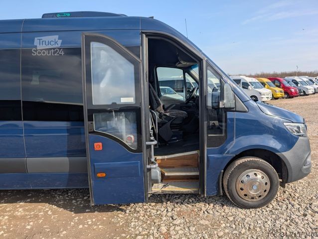 Автобус MERCEDES-BENZ Sprinter 519