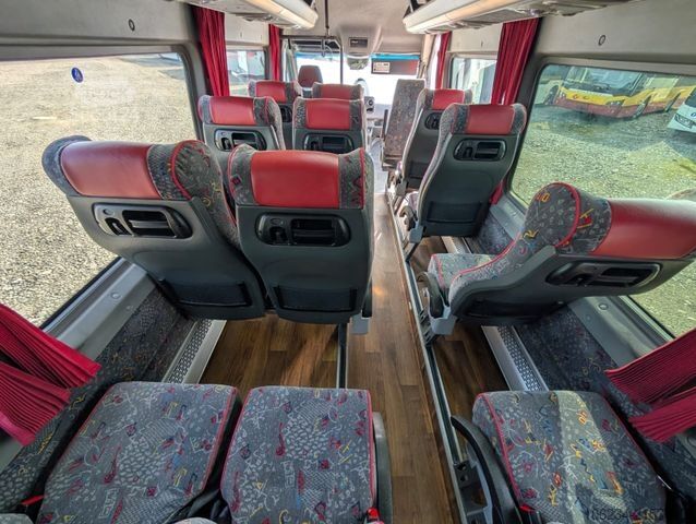 Автобус MERCEDES-BENZ Sprinter 519