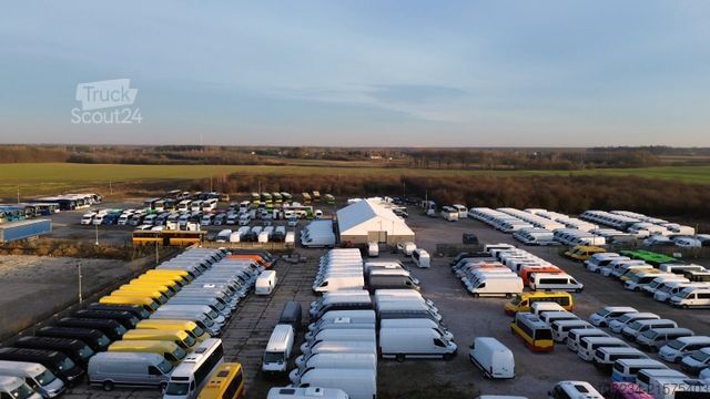 Автобус MERCEDES-BENZ Sprinter 519