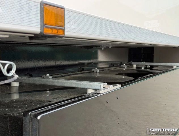 Semi-remorque frigorifique CHEREAU N/A CSD3 THERMO KING A-360 DHOLLANDIA 270 CM HOO