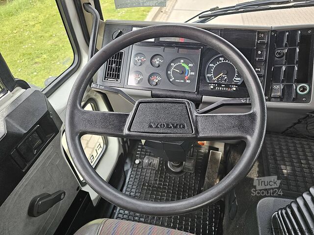 Platform trailer VOLVO FL 612.250 614