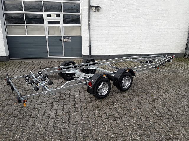 Boat trailer Brenderup 2500kg Premium 242500 TBSR 2500 Superrollen