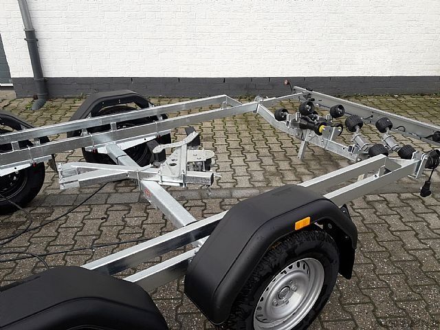 Boat trailer Brenderup 2500kg Premium 242500 TBSR 2500 Superrollen