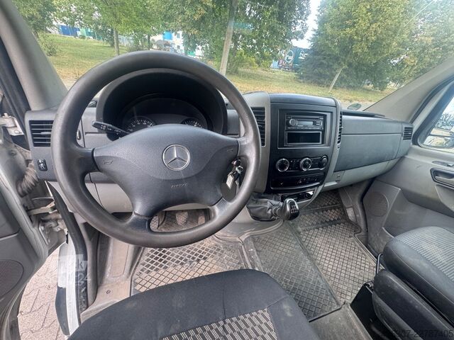 Magas tetős furgon MERCEDES-BENZ Sprinter II Kasten  319 CDI  / 4 Sitze / Maxi