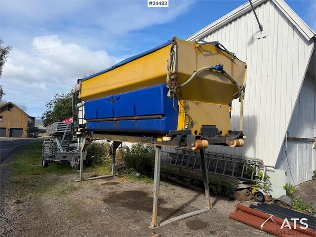 Izkliedētāja vagons  Stratos B90-42 sand spreader – 9 cubic meters