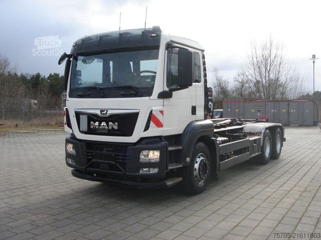 Roll-off tipper truck MAN TG-S 26.420 6x4 Abrollkipper
