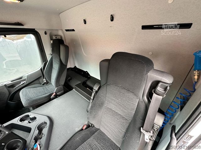 Box truck MERCEDES-BENZ Actros 1830 4x2 BL Koffer/ Palfinger LBW *TOP*